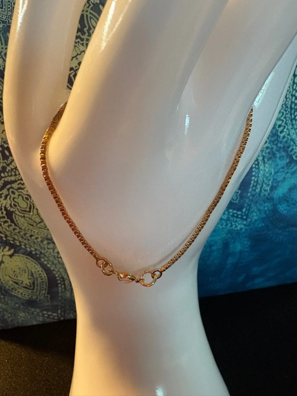 Elegant Gold Tone Box Chain Bracelet